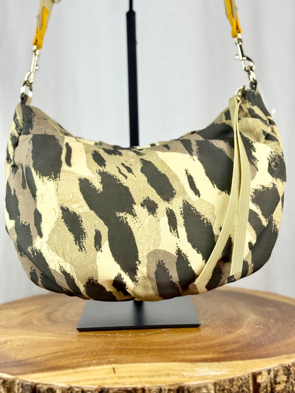 NEW Vince Camuto Harlo Camo Print Crossbody Hobo Bag True Camo Washable Nylon